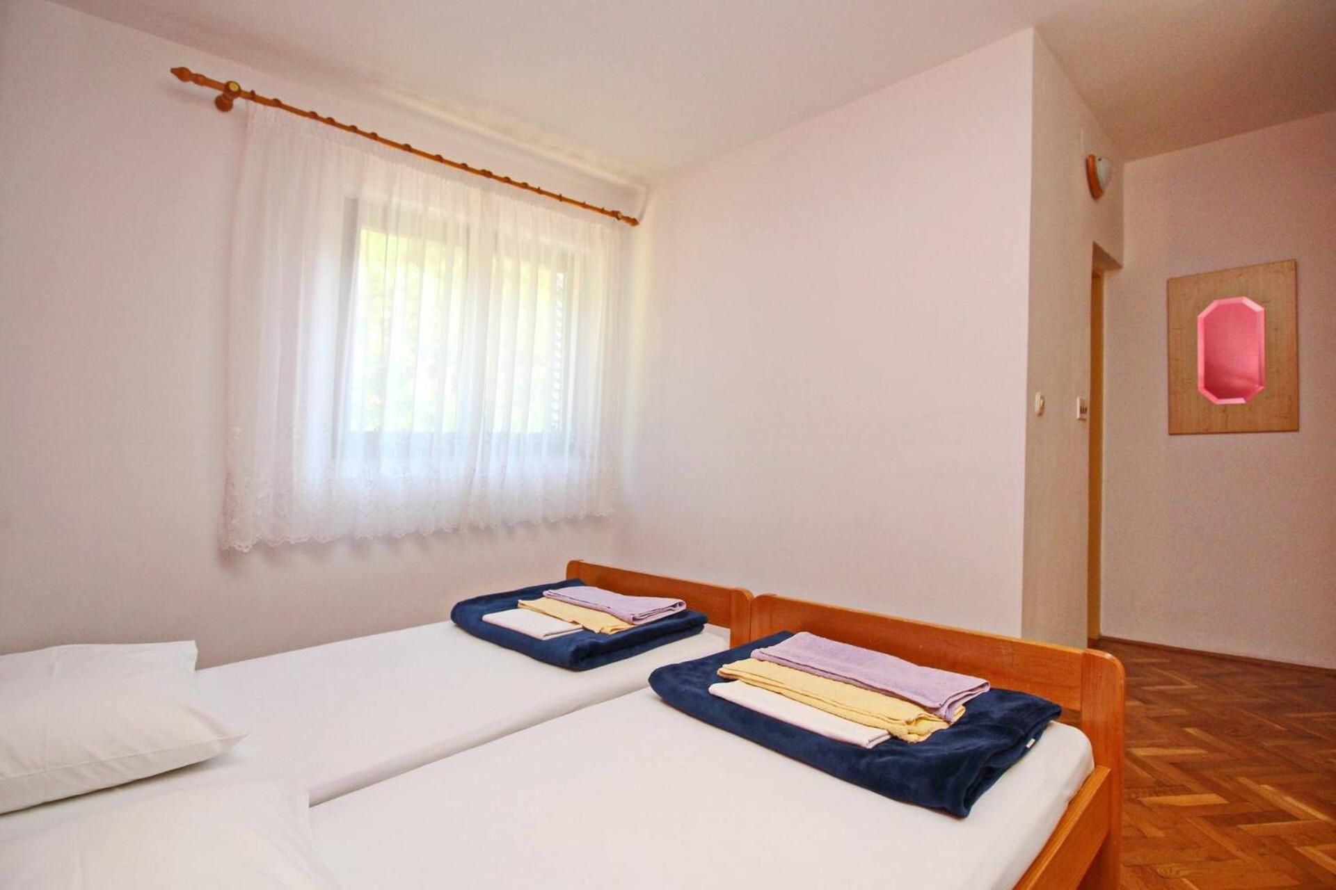 Apartments Karamarko Baska  Bagian luar foto