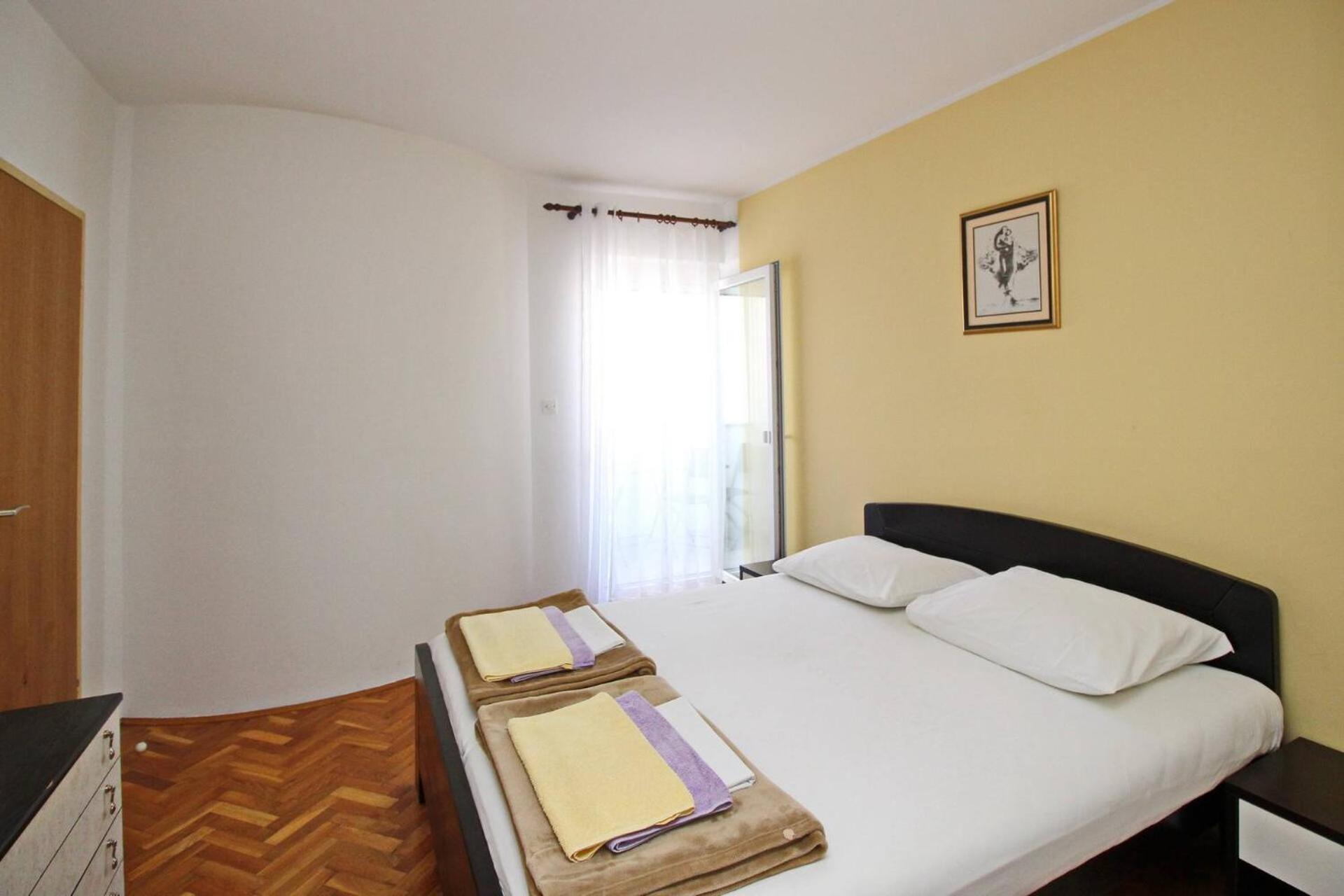 Apartments Karamarko Baska  Bagian luar foto