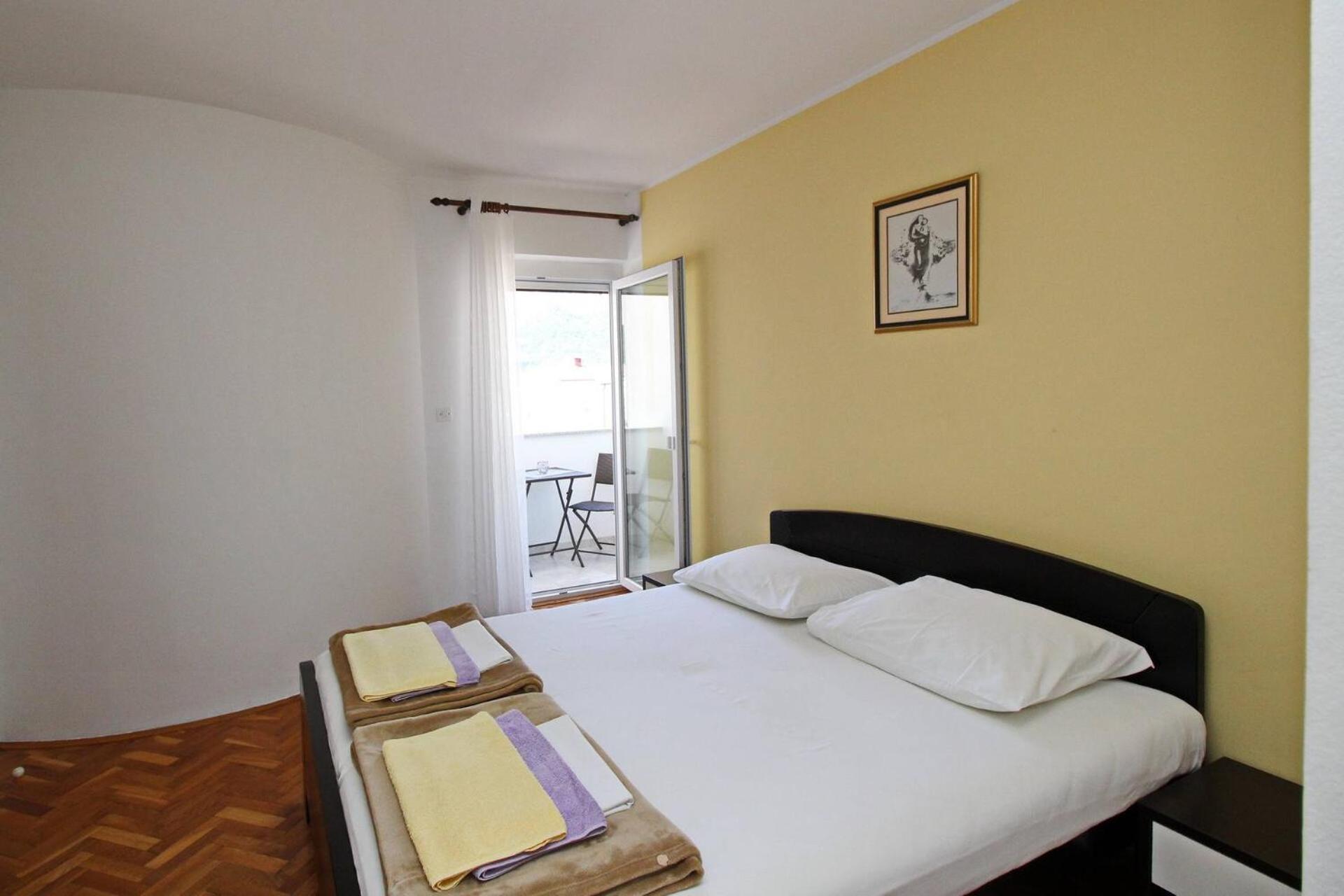 Apartments Karamarko Baska  Bagian luar foto