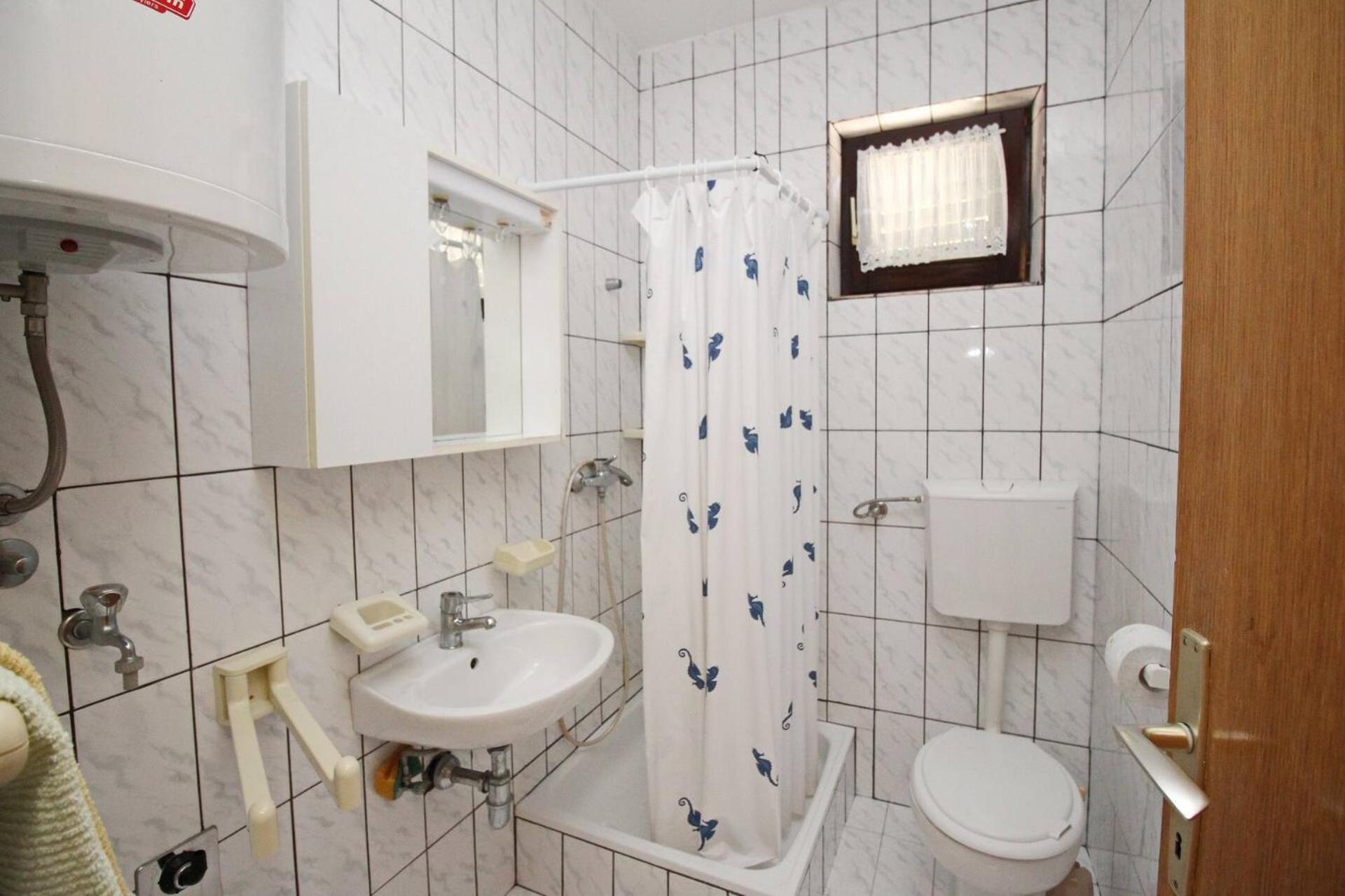 Apartments Karamarko Baska  Bagian luar foto