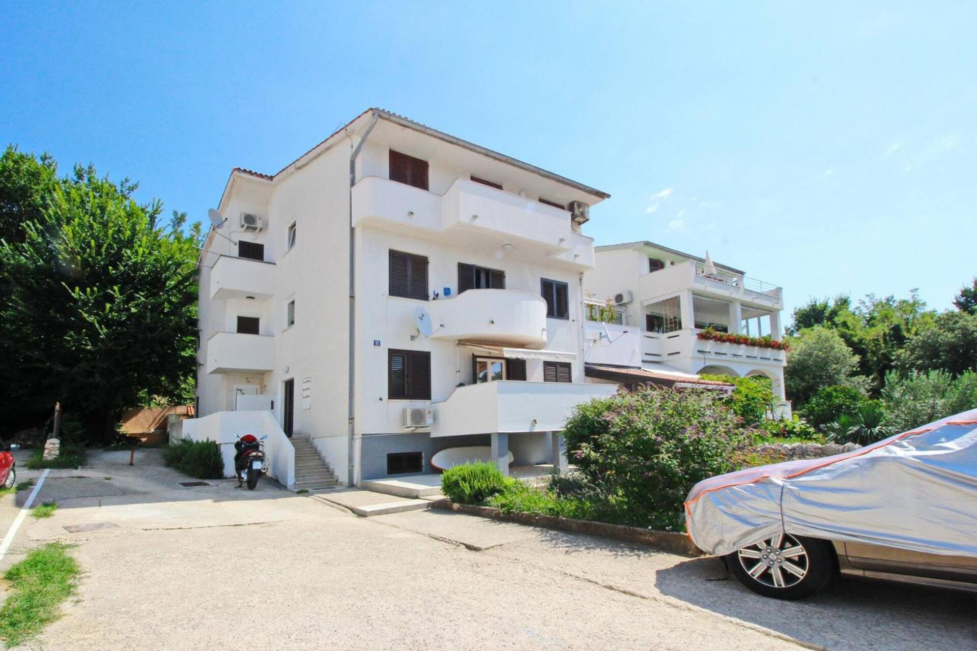 Apartments Karamarko Baska  Bagian luar foto